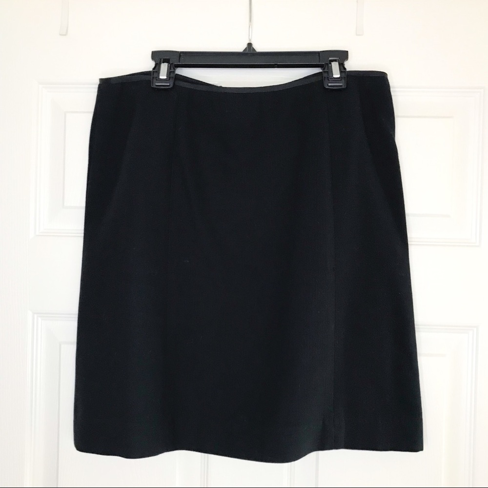 GAP Black Skirt